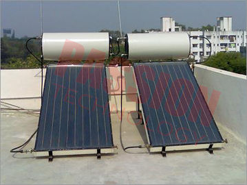المتكاملة المسطحة الصلب الأزرق التيتانيوم لوحة مسطحة سخان المياه بالطاقة الشمسية للحصول على سقف مائل