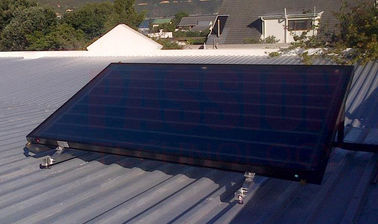 لوحة مسطحة بلو تيتانيوم Absorber سخان مياه بالطاقة الشمسية ، سبليت لوحة مسطحة تجميع الطاقة الشمسية